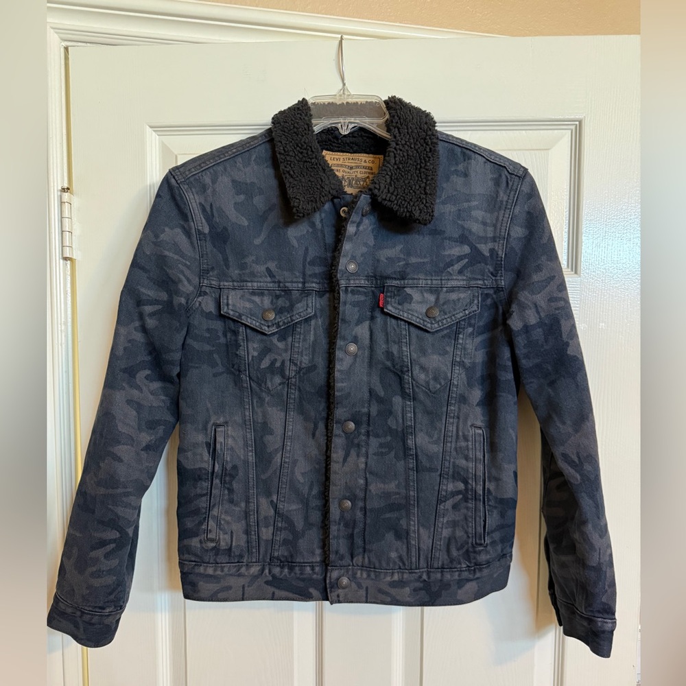 Levi's Navy Blue Camo Sherpa Trucker Jacket S Unisex